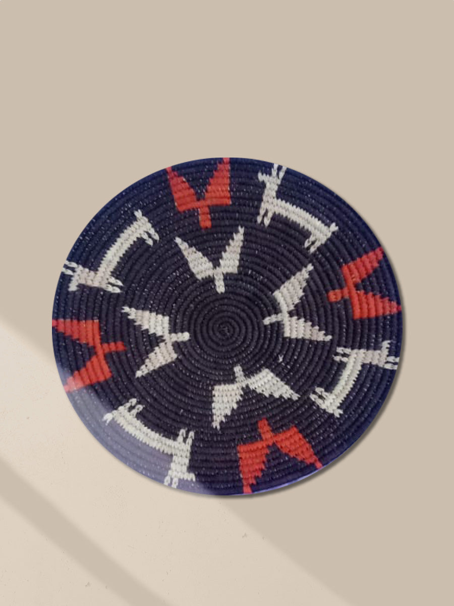 Shop Black straw Wall Plate in Sabari Grass Work By Dipali Mura