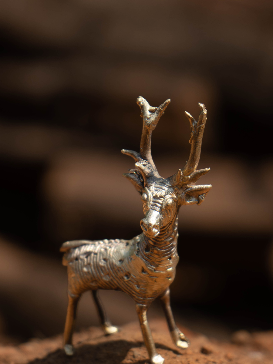 Deer sculpture in Dhokra by Kunal Rana