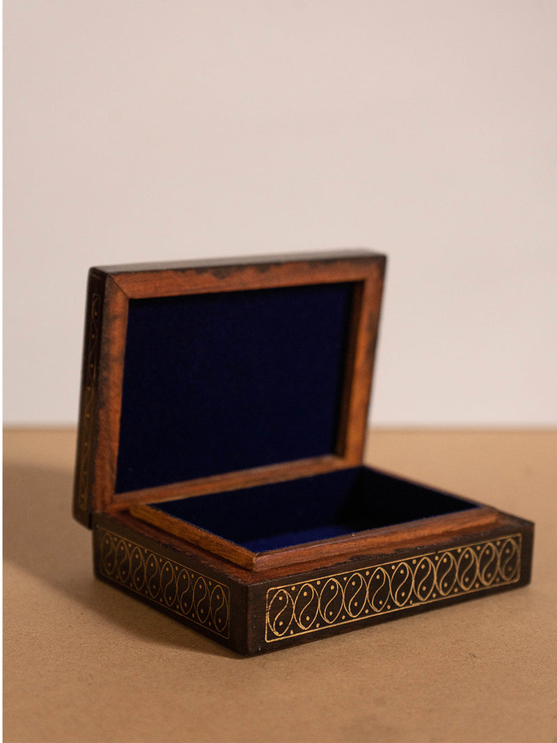 Buy geometric and paisley pattern  Tarkashi Art Wood Jewelry box at memeraki.com