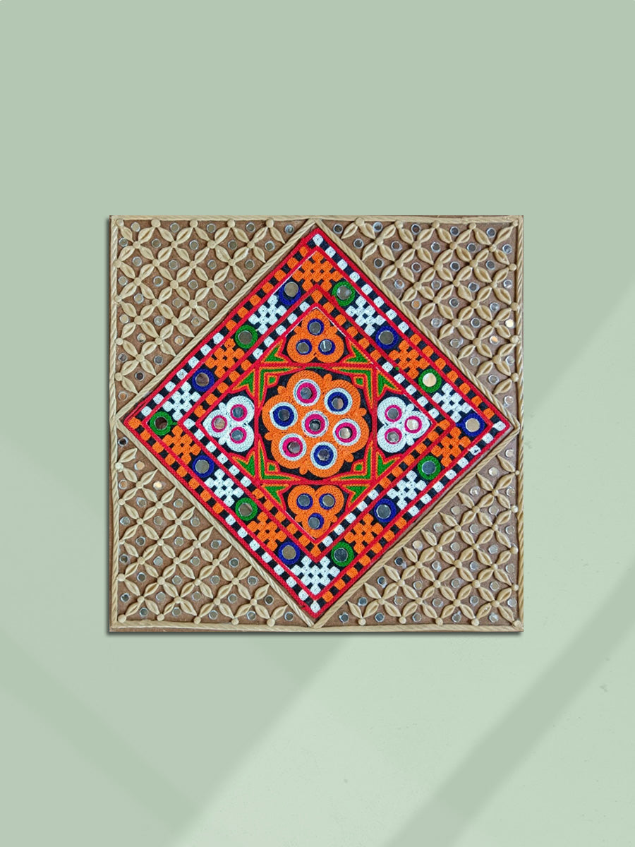 Shop Embroidered Mud Work in Lippan/ Mudwork by Hafiz Mutva