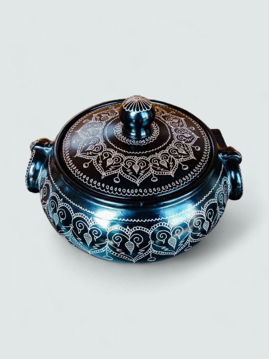 Shop Nakashidar Donga in Black Pottery by Ramjatan Prajapati