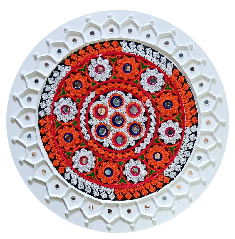 Buy White Patchwork Lippan Kaam by Nalemitha