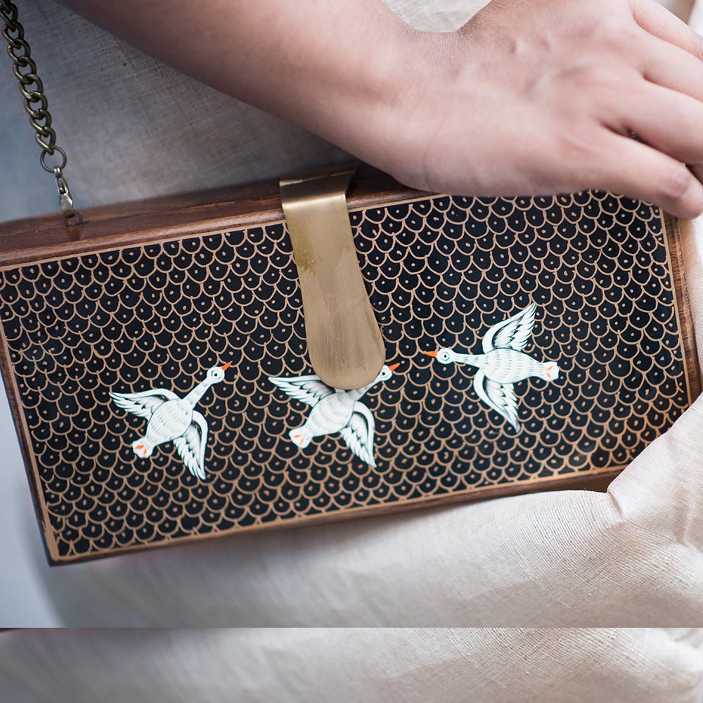 THE WHITE BIRDS ,WOOD CLUTCH-